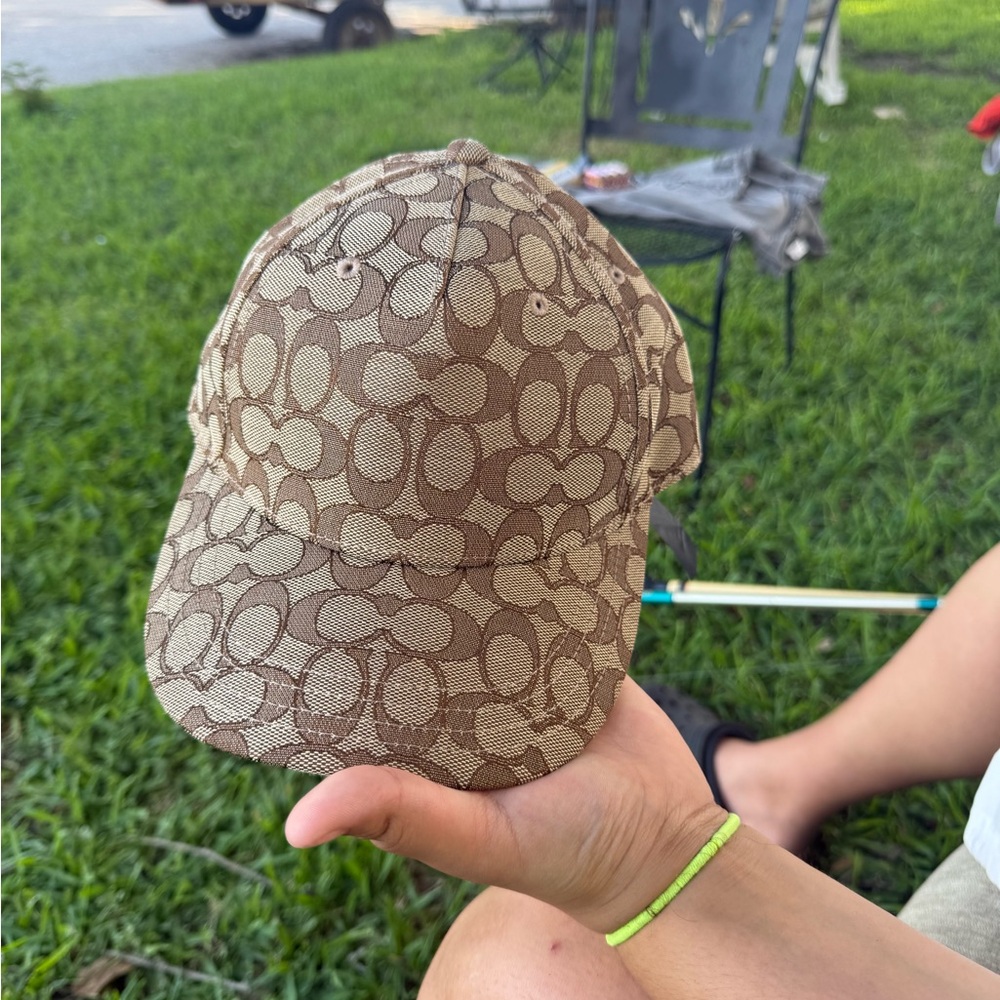 Meet your Posher, Dana - Picture 2 of 3